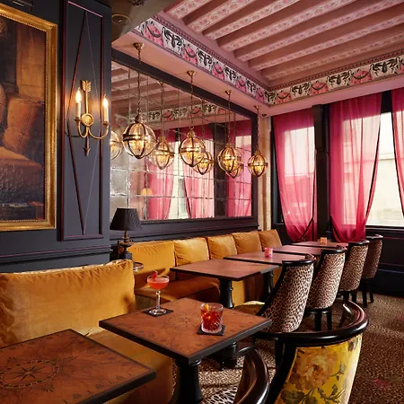 De Jobo Hotel Parijs